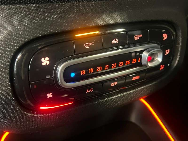 2021 SMART FORFOUR 2021 SMART FORFOUR