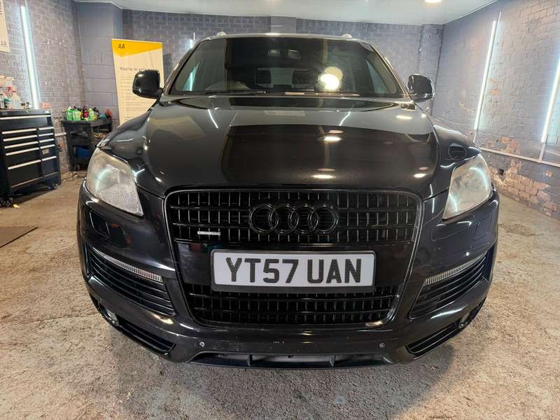 A 2007 AUDI Q7 3.0 TDI S line Tiptronic quattro Euro 5 A 2007 AUDI Q7 3.0 TDI S line Tiptronic quattro Euro 5
