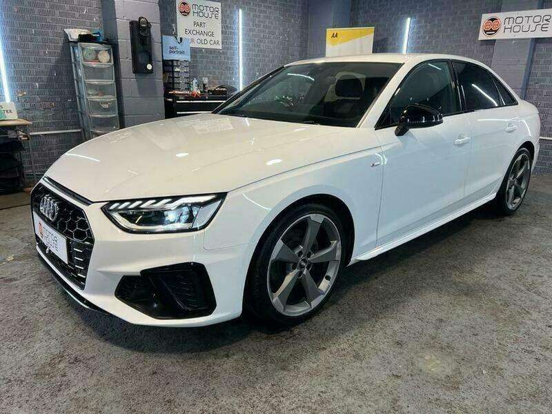 A 2020 AUDI A4 2.0 TFSI 35 Black Edition S Tronic Euro 6 (s/s) A 2020 AUDI A4 2.0 TFSI 35 Black Edition S Tronic Euro 6 (s/s)