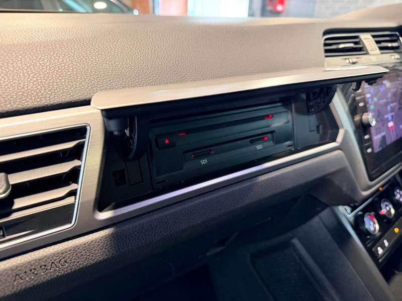 2018 VOLKSWAGEN TOURAN 2018 VOLKSWAGEN TOURAN