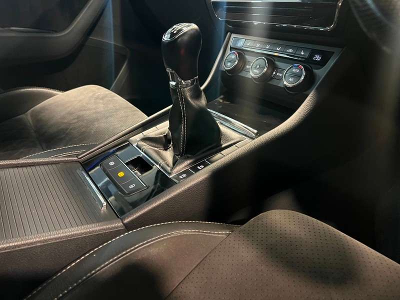 2016 SKODA SUPERB 2016 SKODA SUPERB