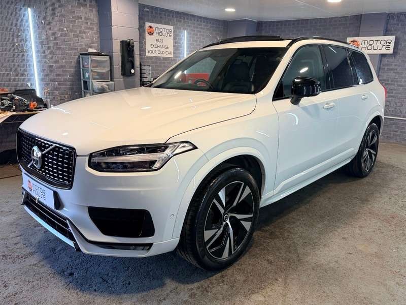 A 2020 VOLVO XC90 2.0 B5 MHEV R-Design Auto 4WD Euro 6 (s/s) A 2020 VOLVO XC90 2.0 B5 MHEV R-Design Auto 4WD Euro 6 (s/s)