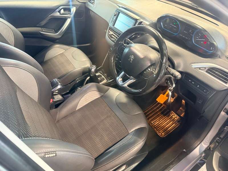 2017 PEUGEOT 2008 2017 PEUGEOT 2008