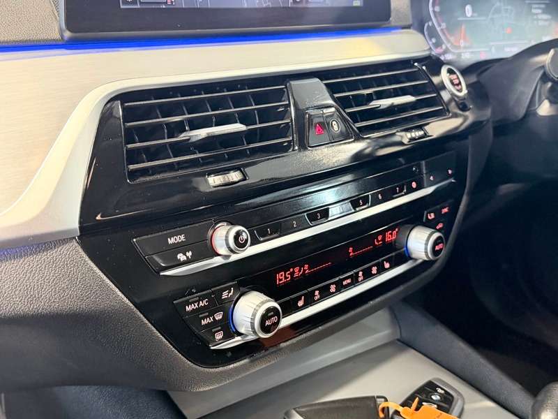 2020 BMW 5 SERIES 2020 BMW 5 SERIES