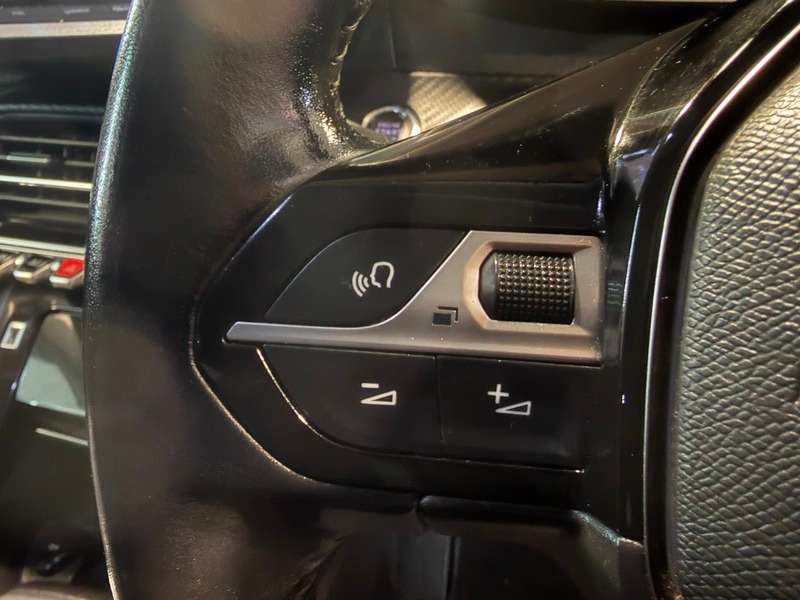 2020 PEUGEOT 2008 2020 PEUGEOT 2008