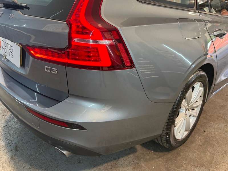 2019 VOLVO V60 2019 VOLVO V60
