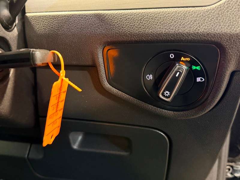 2018 VOLKSWAGEN TOURAN 2018 VOLKSWAGEN TOURAN