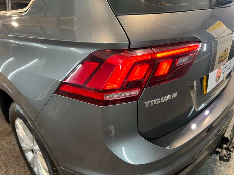 2017 VOLKSWAGEN TIGUAN 2017 VOLKSWAGEN TIGUAN