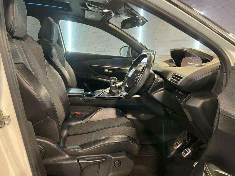 2019 PEUGEOT 3008 2019 PEUGEOT 3008