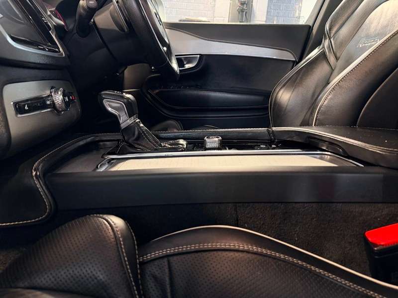 2018 VOLVO XC90 2018 VOLVO XC90