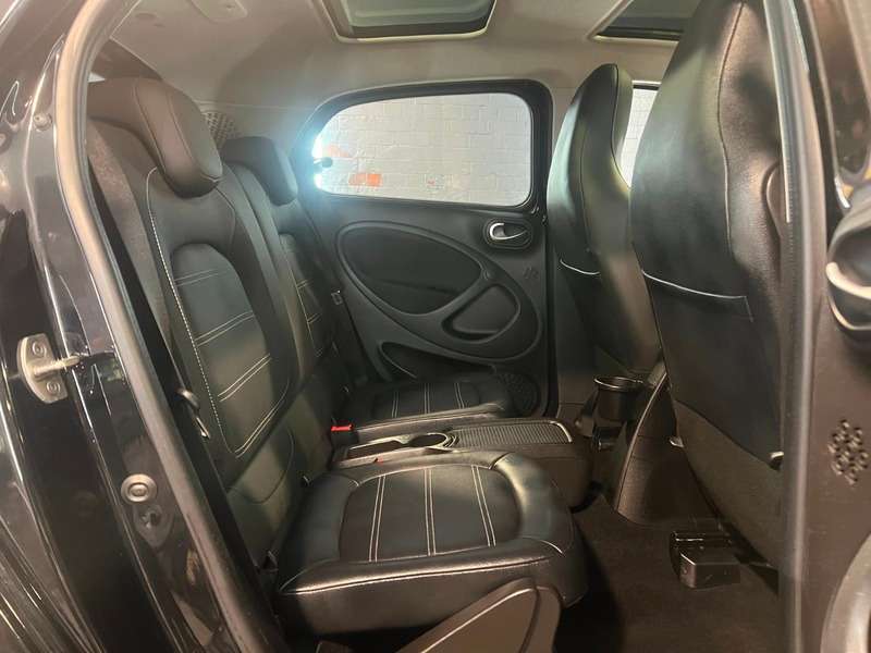 2021 SMART FORFOUR 2021 SMART FORFOUR