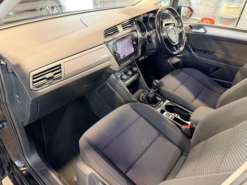 2018 VOLKSWAGEN TOURAN 2018 VOLKSWAGEN TOURAN