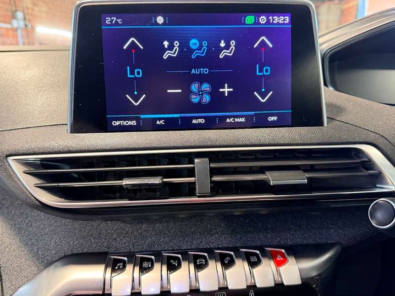 2018 PEUGEOT 3008 2018 PEUGEOT 3008