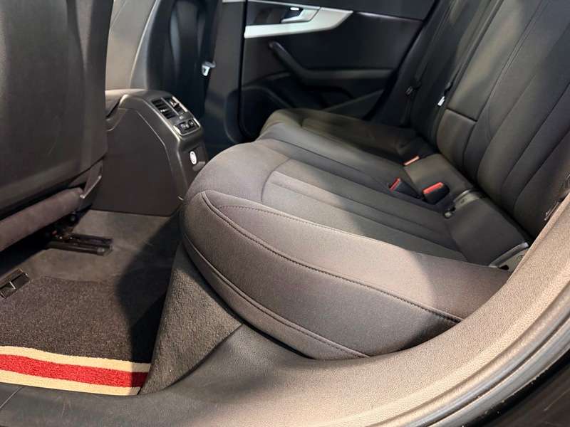 2016 AUDI A4 2016 AUDI A4