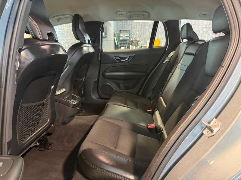 2019 VOLVO V60 2019 VOLVO V60