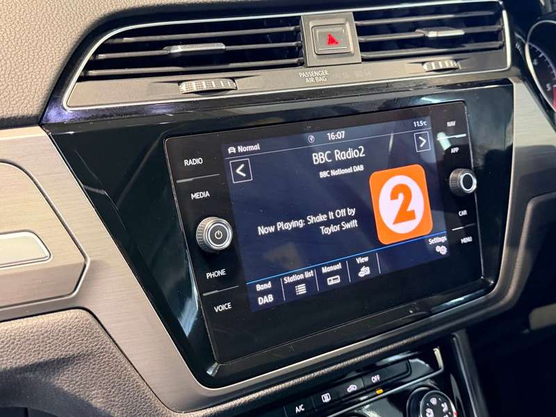 2018 VOLKSWAGEN TOURAN 2018 VOLKSWAGEN TOURAN