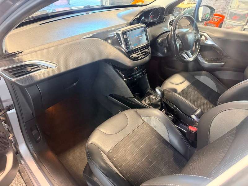 2017 PEUGEOT 2008 2017 PEUGEOT 2008