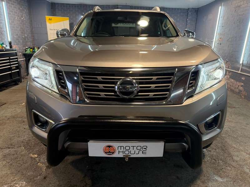 A 2017 NISSAN NAVARA 2.3 dCi Tekna Pickup Double Cab Auto 4WD Euro 6 A 2017 NISSAN NAVARA 2.3 dCi Tekna Pickup Double Cab Auto 4WD Euro 6