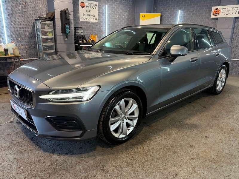 A 2019 VOLVO V60 2.0 D3 Momentum Plus Euro 6 (s/s) A 2019 VOLVO V60 2.0 D3 Momentum Plus Euro 6 (s/s)