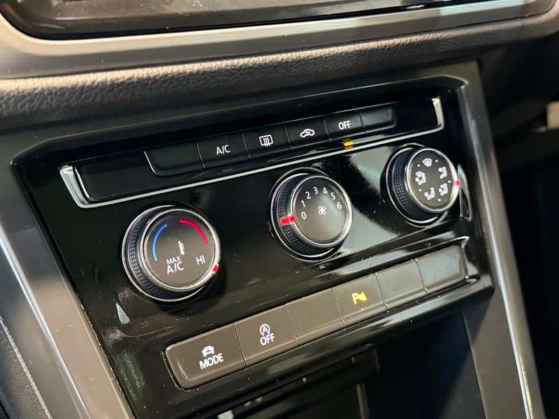 2018 VOLKSWAGEN TOURAN 2018 VOLKSWAGEN TOURAN