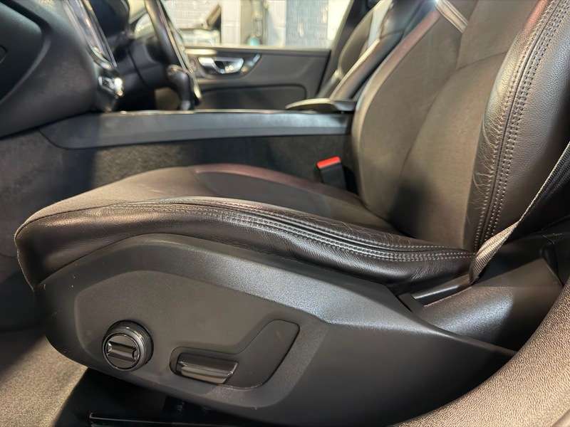 2019 VOLVO V60 2019 VOLVO V60