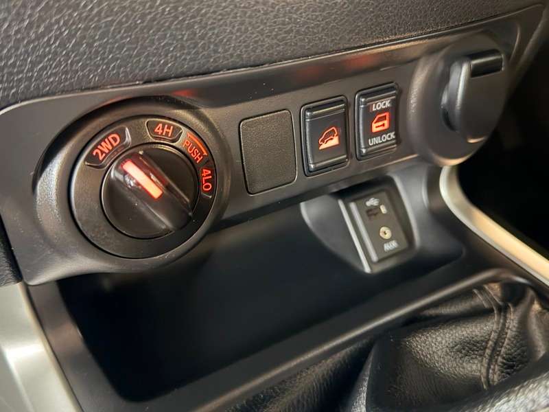 2016 NISSAN NAVARA 2016 NISSAN NAVARA