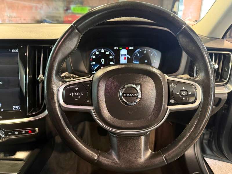 2019 VOLVO V60 2019 VOLVO V60