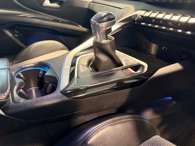 2018 PEUGEOT 3008 2018 PEUGEOT 3008