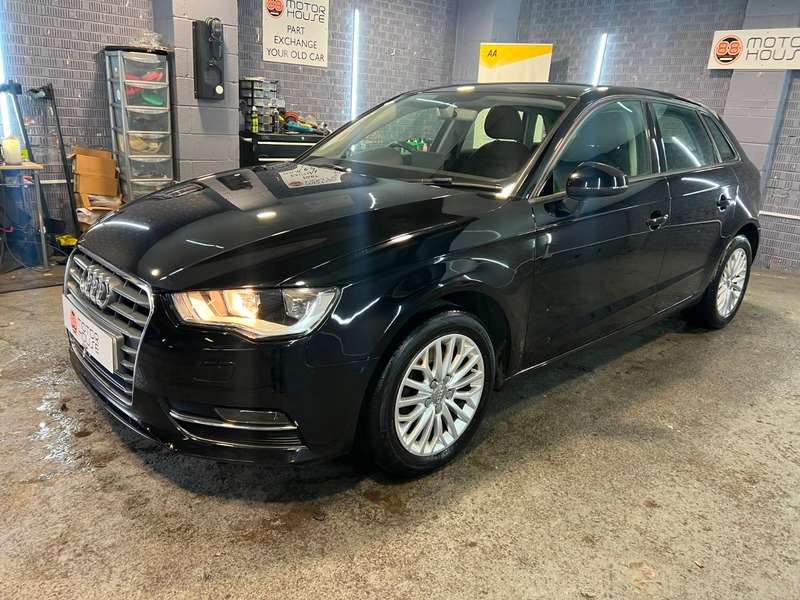 A 2016 AUDI A3 1.6 TDI SE Technik Sportback Euro 6 (s/s) A 2016 AUDI A3 1.6 TDI SE Technik Sportback Euro 6 (s/s)