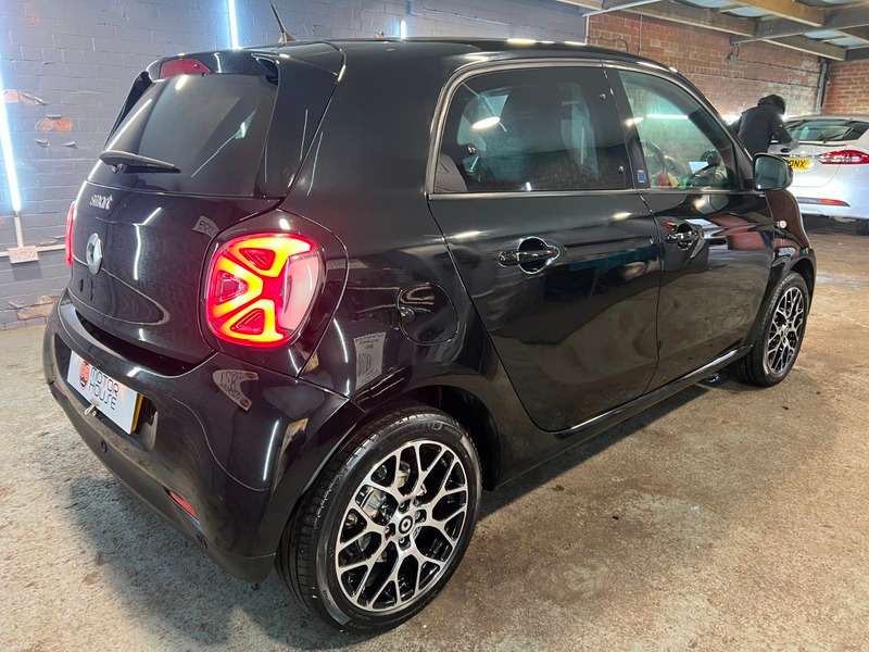 2021 SMART FORFOUR 2021 SMART FORFOUR