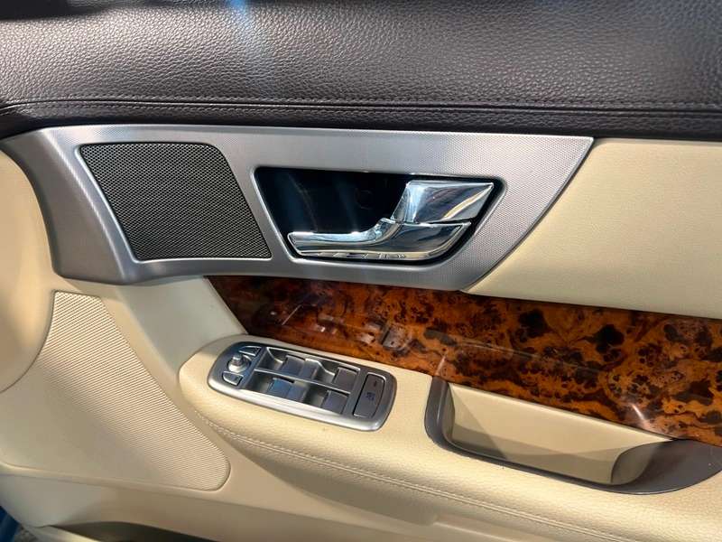 2009 JAGUAR XF 2009 JAGUAR XF