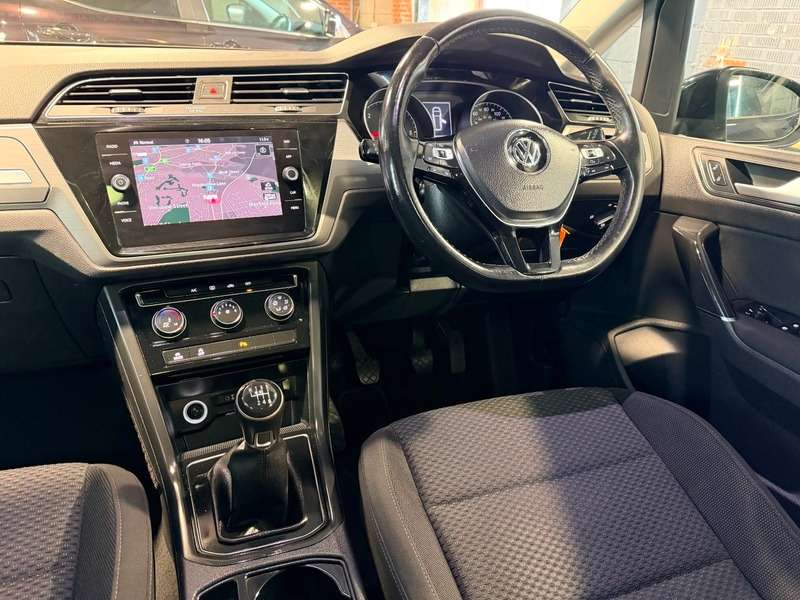 2018 VOLKSWAGEN TOURAN 2018 VOLKSWAGEN TOURAN