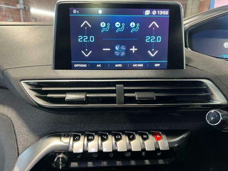 2019 PEUGEOT 3008 2019 PEUGEOT 3008