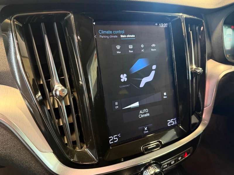 2019 VOLVO V60 2019 VOLVO V60