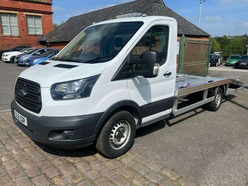 A 2018 FORD TRANSIT 350 L3 C/C A 2018 FORD TRANSIT 350 L3 C/C