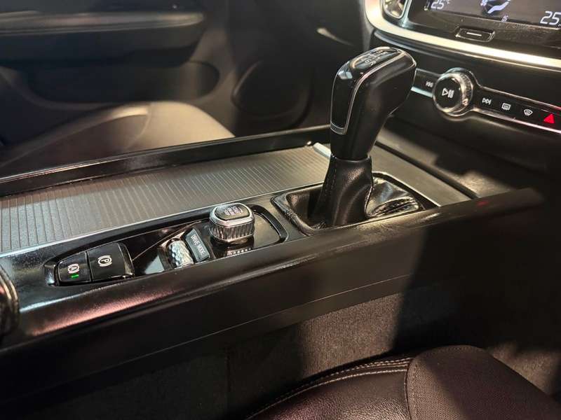 2019 VOLVO V60 2019 VOLVO V60