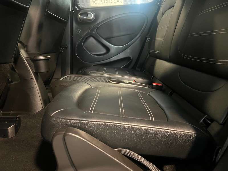 2021 SMART FORFOUR 2021 SMART FORFOUR