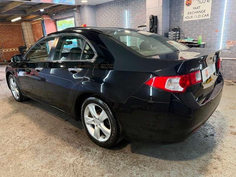 A 2010 HONDA ACCORD 2.2 i-DTEC EX Saloon 4dr Diesel Auto Euro 5 (150 ps) A 2010 HONDA ACCORD 2.2 i-DTEC EX Saloon 4dr Diesel Auto Euro 5 (150 ps)
