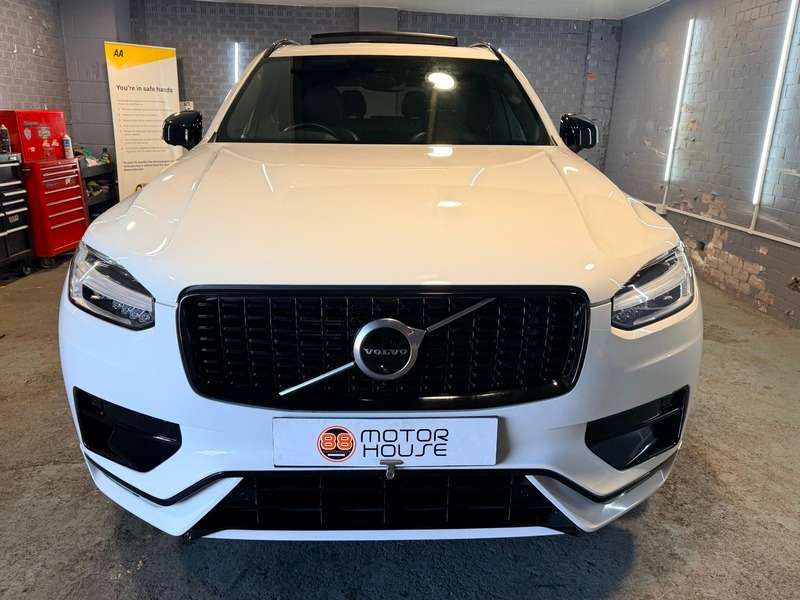 A 2020 VOLVO XC90 2.0 B5 MHEV R-Design Auto 4WD Euro 6 (s/s) A 2020 VOLVO XC90 2.0 B5 MHEV R-Design Auto 4WD Euro 6 (s/s)