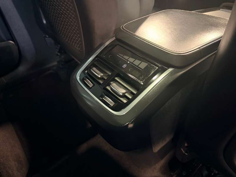 2020 VOLVO XC90 2020 VOLVO XC90