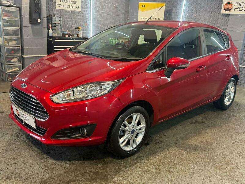 A 2016 FORD FIESTA 1.0T EcoBoost Zetec Euro 6 (s/s) A 2016 FORD FIESTA 1.0T EcoBoost Zetec Euro 6 (s/s)