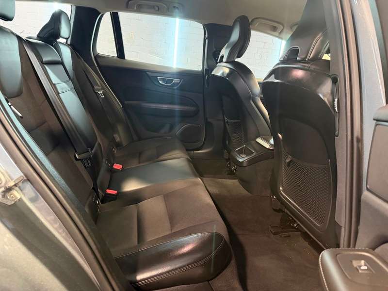 2019 VOLVO V60 2019 VOLVO V60