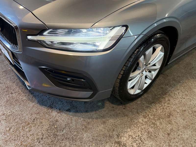 2019 VOLVO V60 2019 VOLVO V60