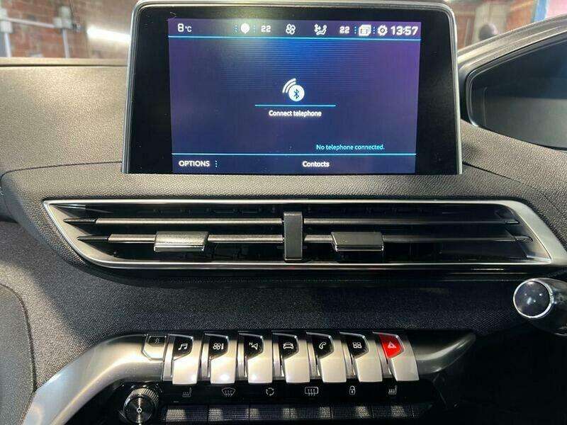 2019 PEUGEOT 3008 2019 PEUGEOT 3008