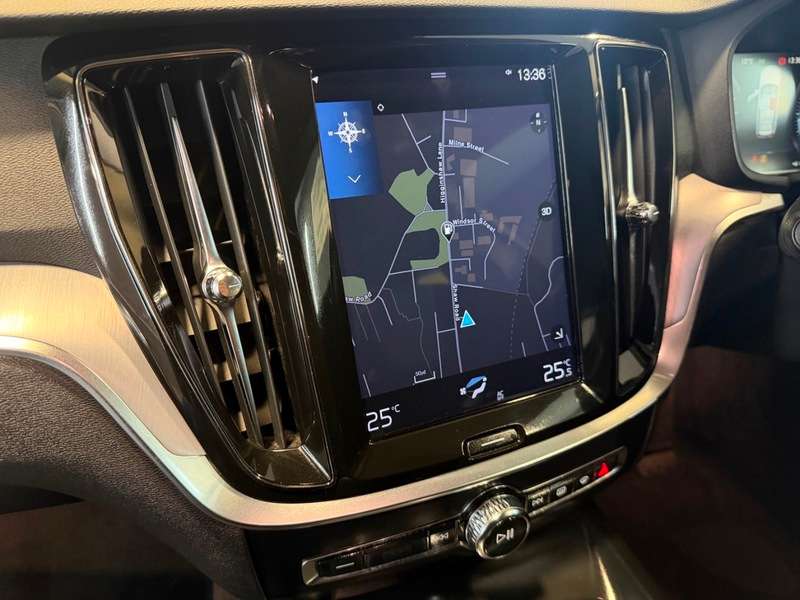 2019 VOLVO V60 2019 VOLVO V60