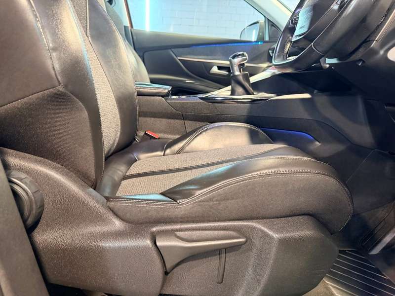 2018 PEUGEOT 3008 2018 PEUGEOT 3008