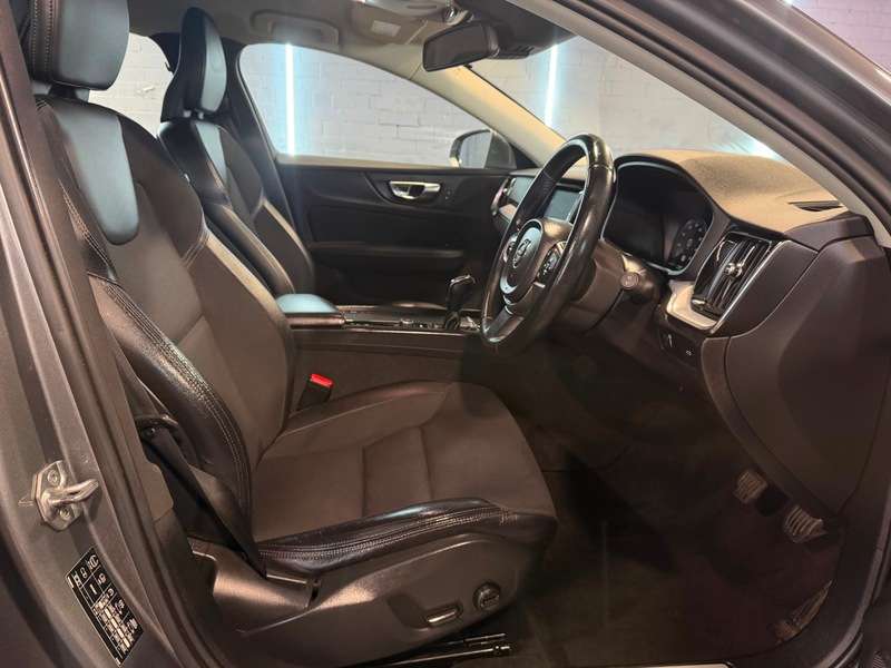 2019 VOLVO V60 2019 VOLVO V60