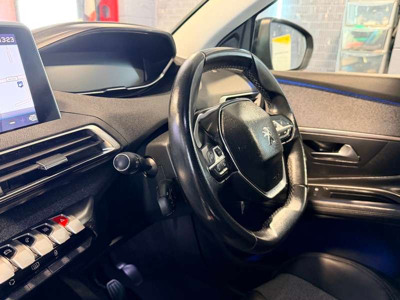 2018 PEUGEOT 3008 2018 PEUGEOT 3008