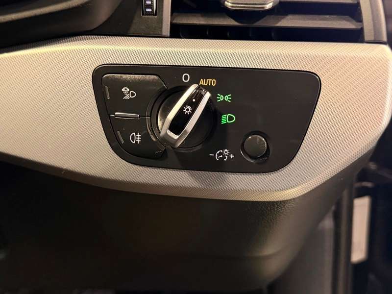 2016 AUDI A4 2016 AUDI A4