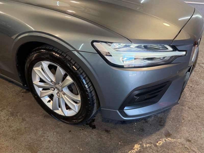 2019 VOLVO V60 2019 VOLVO V60